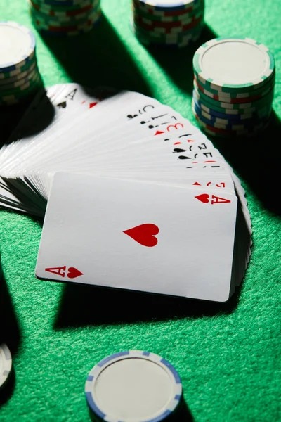 Slot game interface showing Pragmatic Play titles